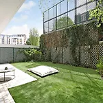 Passy - Eiffel Tower - Amazing 2Br With Garden