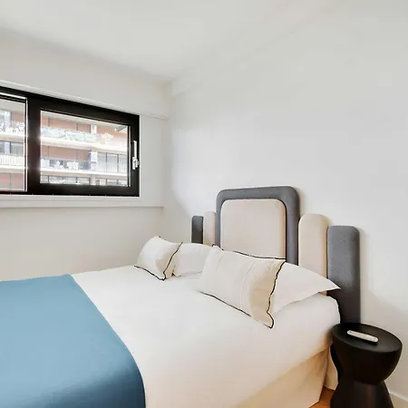 Passy - Eiffel Tower - Amazing 2br With Garden Appartamento Parigi