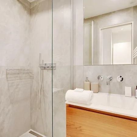 Passy - Eiffel Tower - Amazing 2br With Garden Appartamento