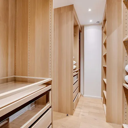 Passy - Eiffel Tower - Amazing 2br With Garden Parigi
