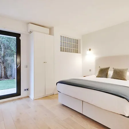 Passy - Eiffel Tower - Amazing 2br With Garden Appartamento Parigi