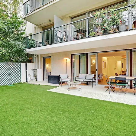 Appartamento Passy - Eiffel Tower - Amazing 2br With Garden Parigi