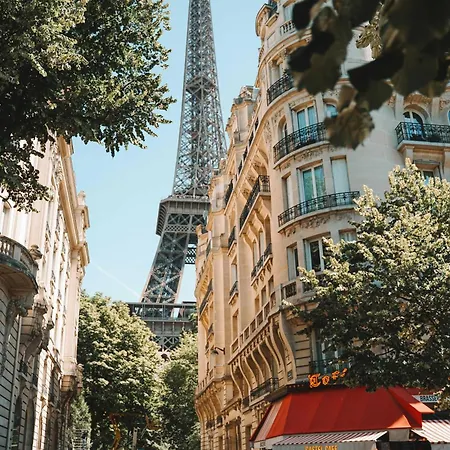 Passy - Eiffel Tower - Amazing 2br With Garden Appartamento Parigi